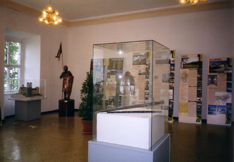 2002-08-23_18_Askanierausstellung.jpg